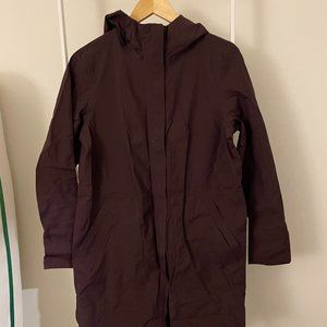 Lululemon Rain Jacket in Black Cherry/Fig
